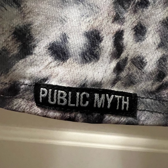 Public Myth pretty animal print legging. - Picture 3 of 4